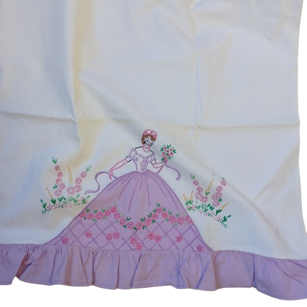 Vintage embroidered pillowcase never used high quality cotton